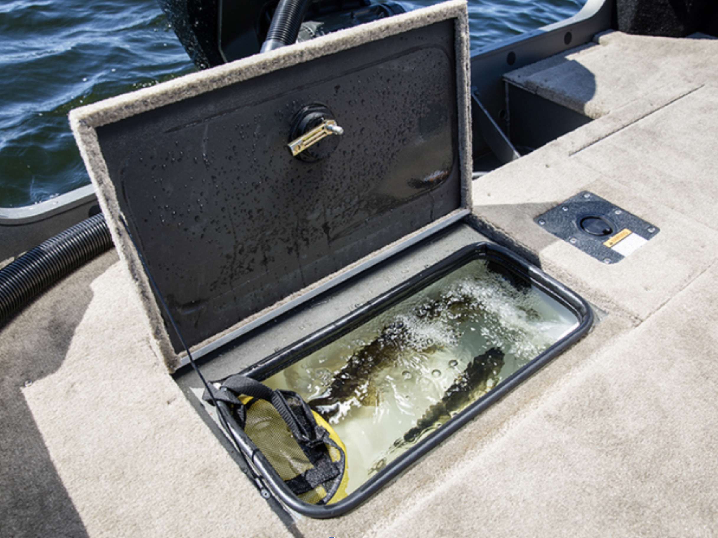 Aerated Livewell on an Alumacraft Aluminum Fishing Boat