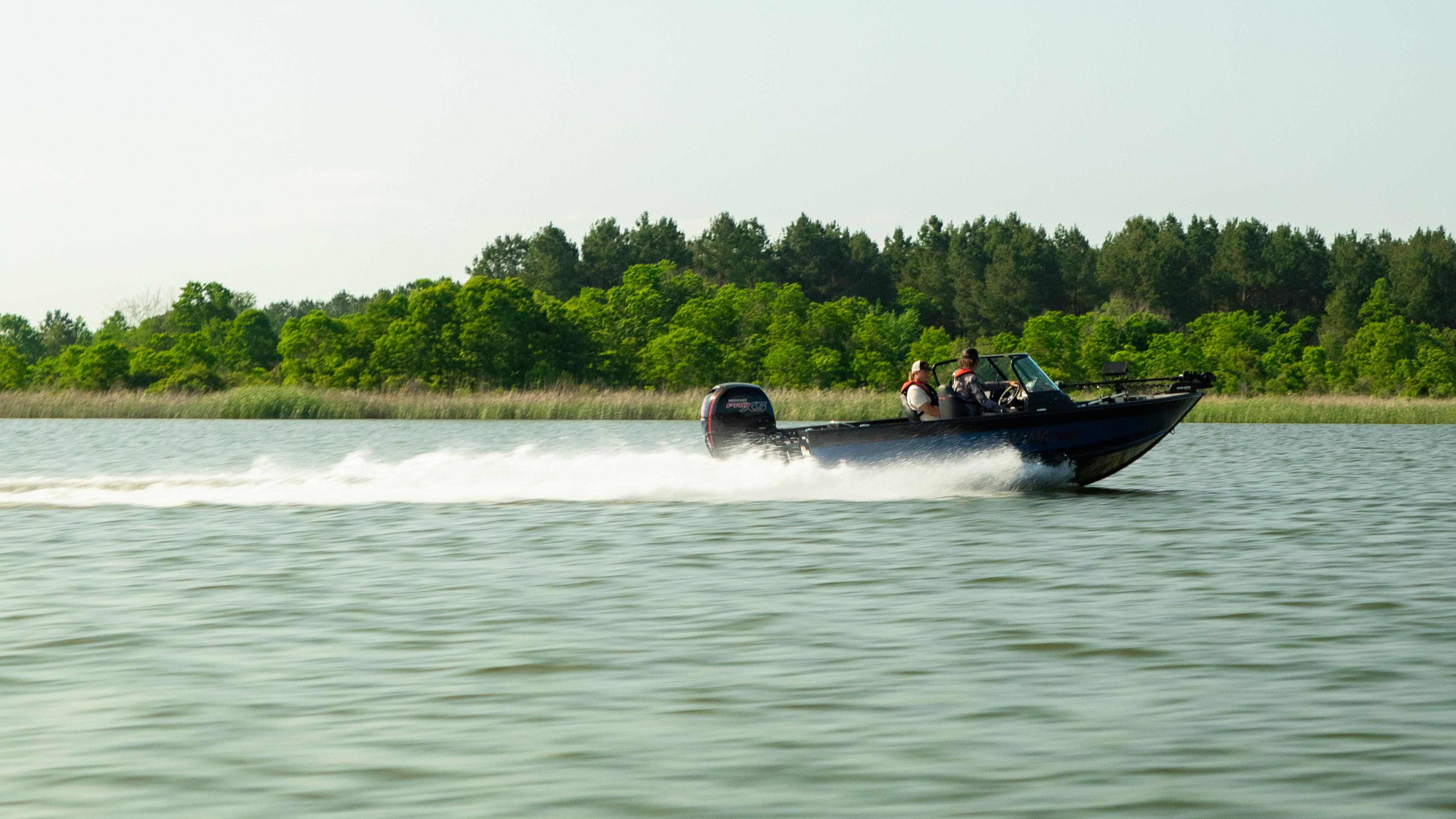 Jay Siemens and Dustin Jones go fishing with Alumacraft.  