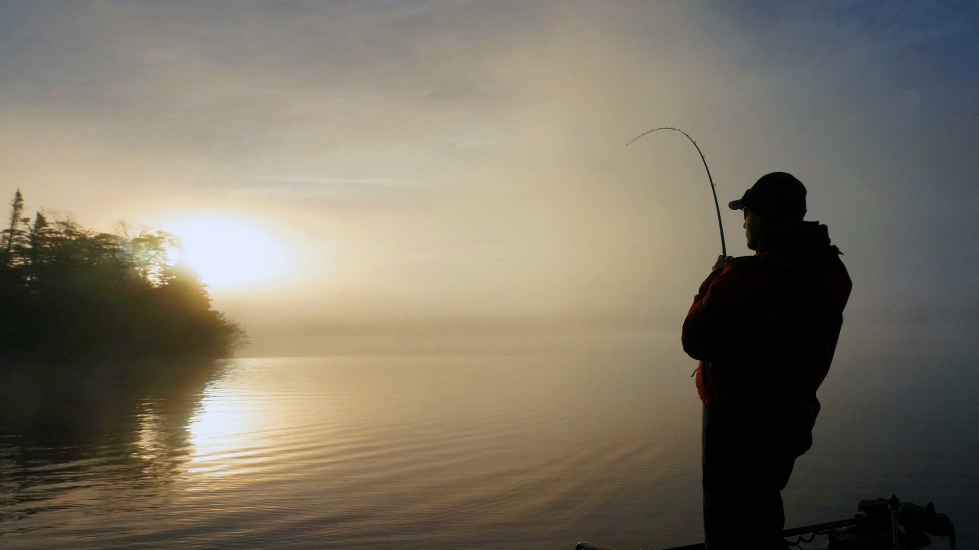 Alumacraft ambassador Eric Haataja fishing at sunrise