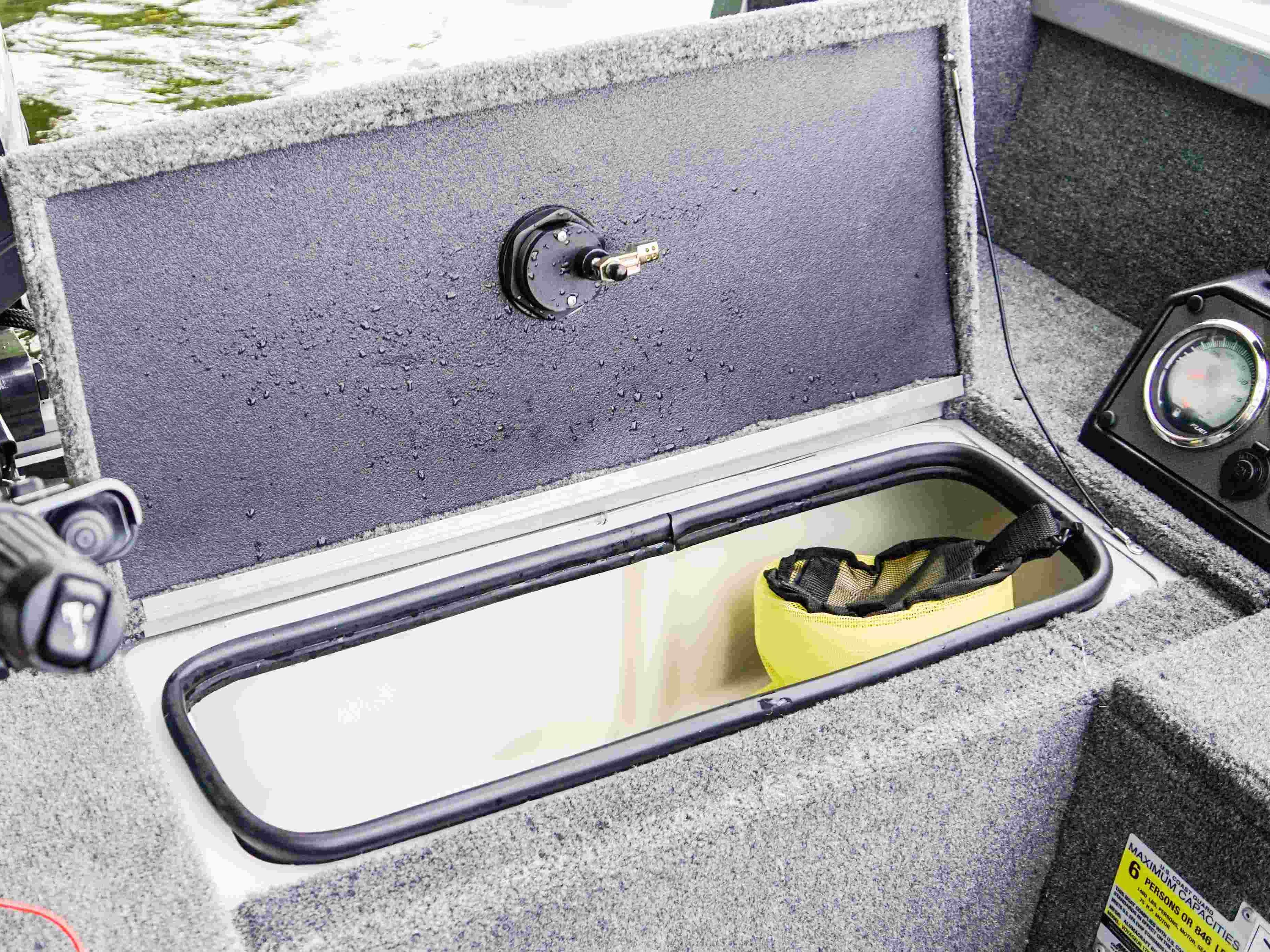 Multispecies Voyageur Boat livewell storage