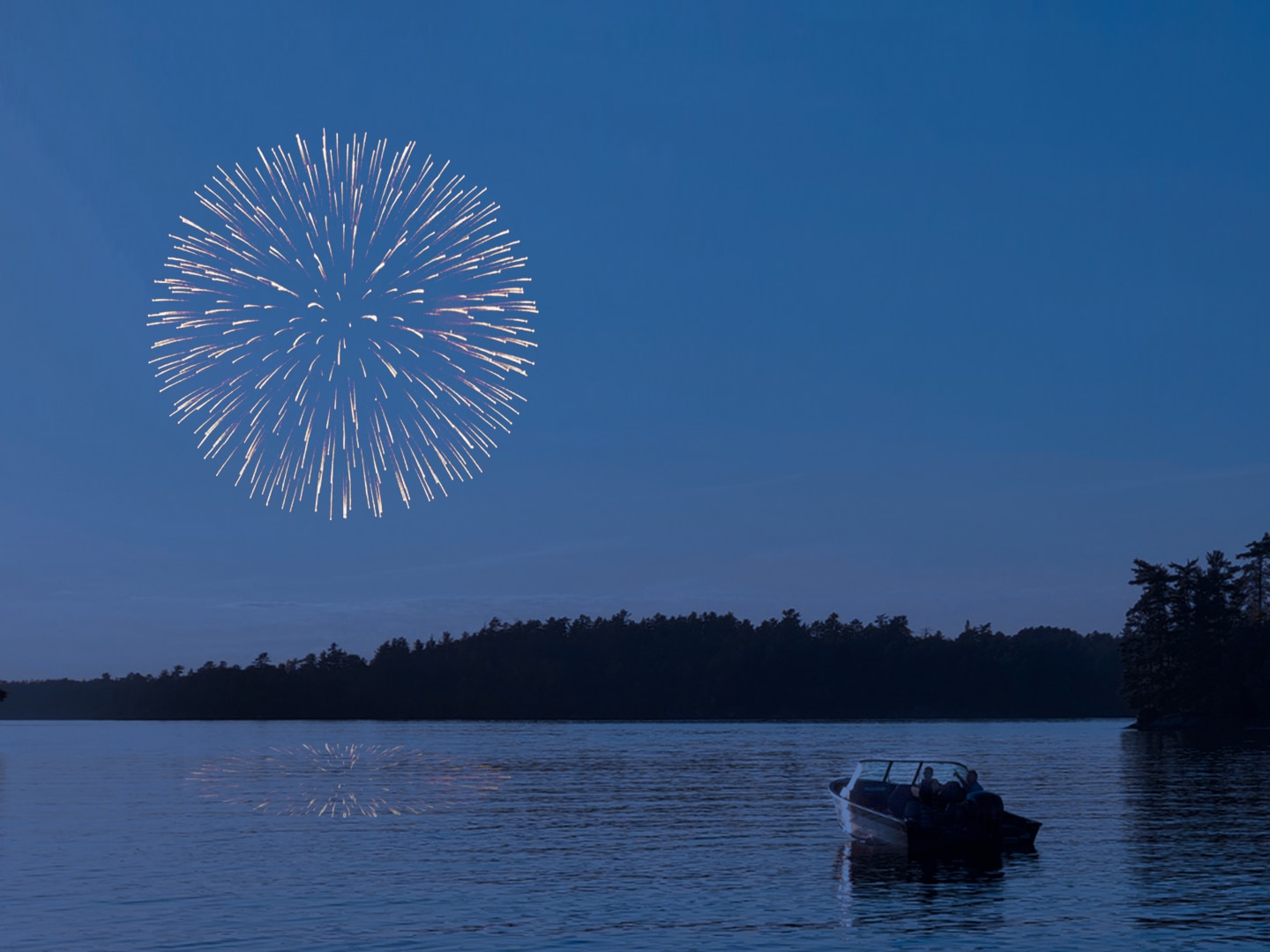 Conseils pour regarder des feux d'artifice depuis votre bateau