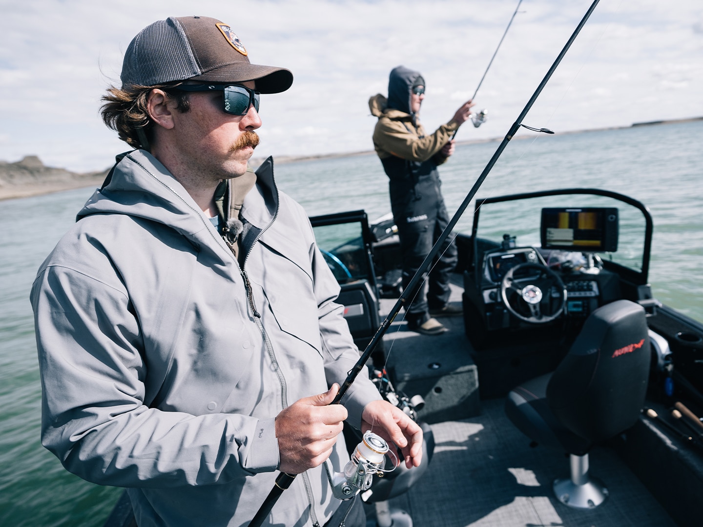 Seth Morris et Chester Floyd participent au Circuit de pêche au doré jaune dans le Montana