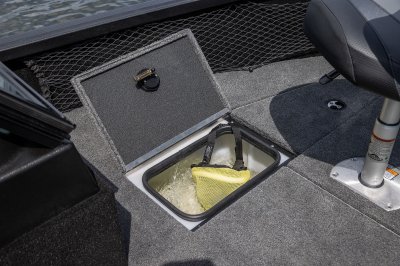 Alumacraft Competitor Shadow -Bow-Rod-StorageAlumacraft Competitor Shadow -Bow-Livewell