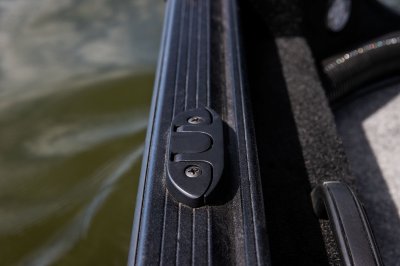 Alumacraft Competitor Shadow -Boat-Cleats