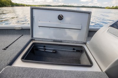 Alumacraft Pro 185 - Bow Storage