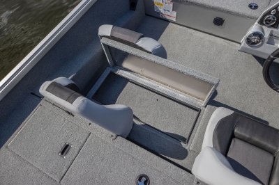 Alumacraft Pro 185 - Trolling Motor Pedal Storage