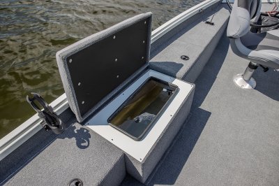 Alumacraft Crappie Deluxe - Livewell