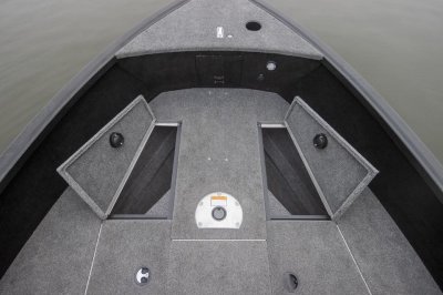 Alumacraft Competitor FSX - Bow-Storage-Open