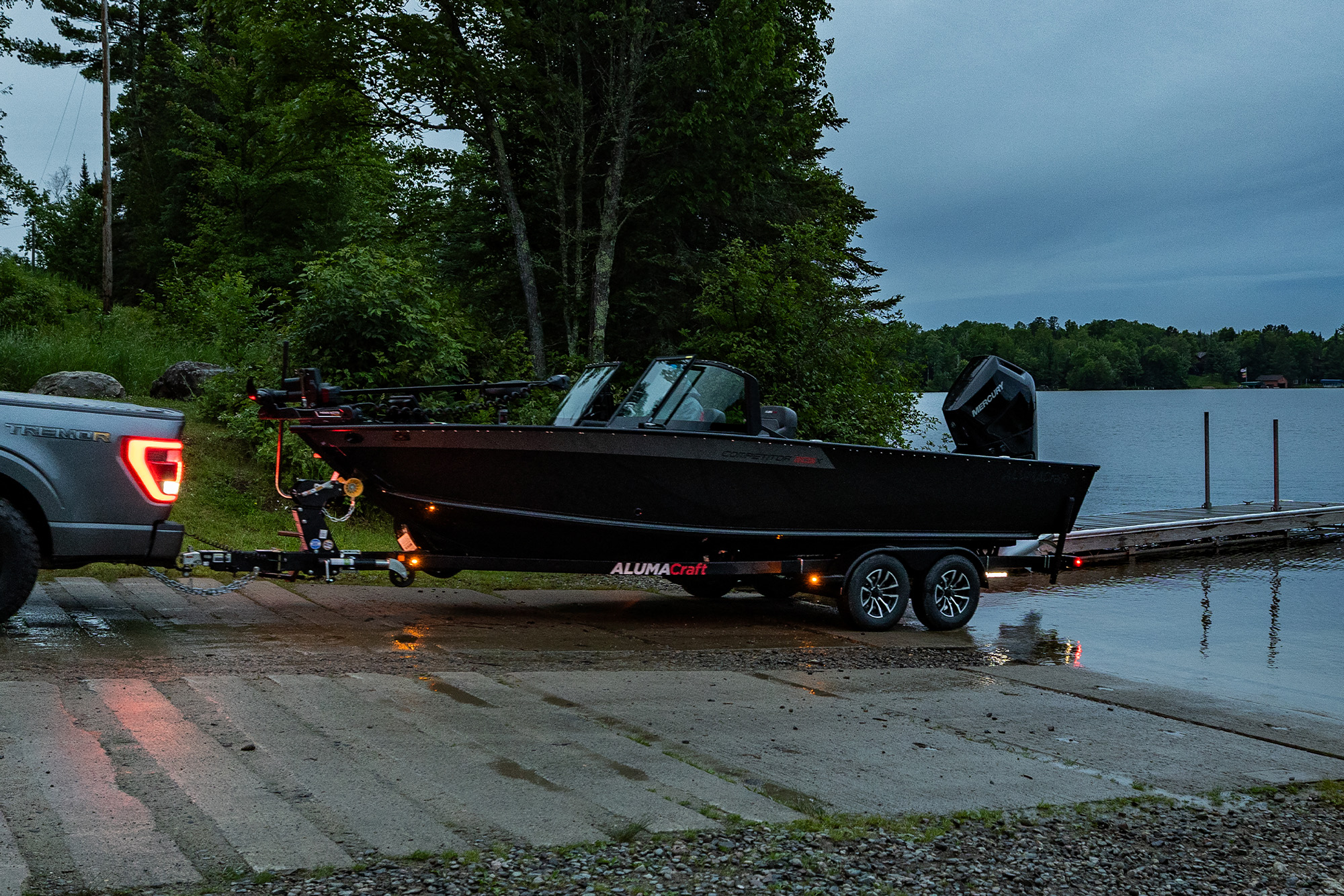 Scenic view of a Alumacraft aluminum fishing boat